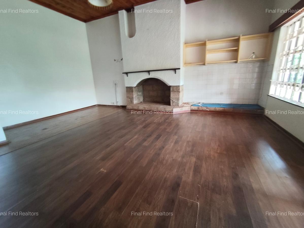 4 Bed House with En Suite in Loresho - 2