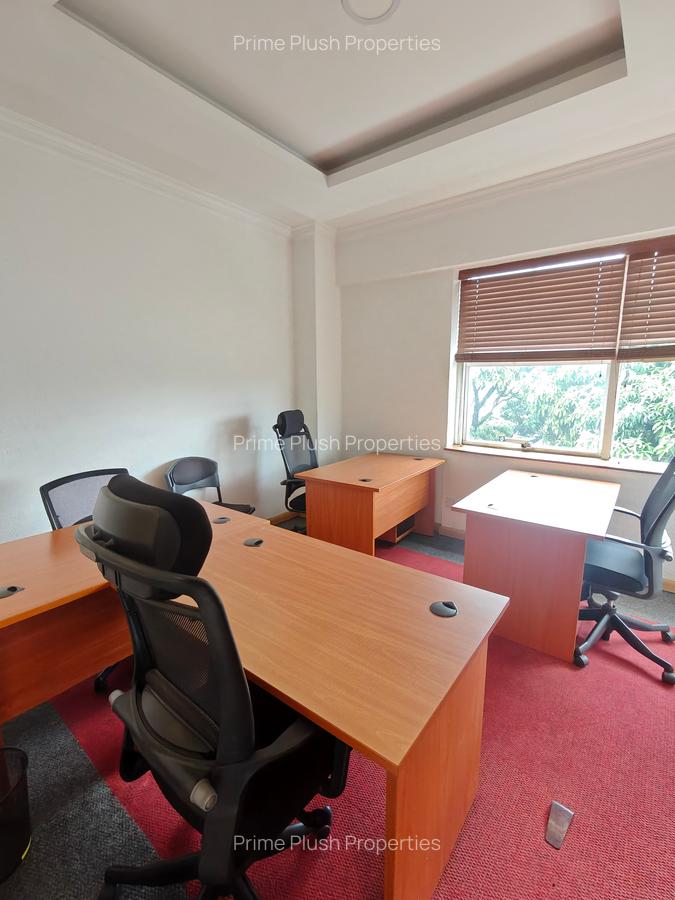 4,505 ft² Office with Parking in Parklands - 7