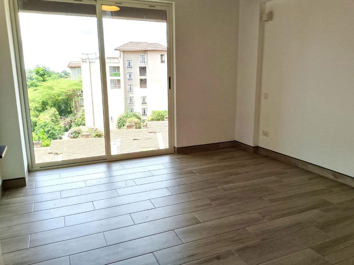 3 Bed Apartment with En Suite in Kilimani - 10