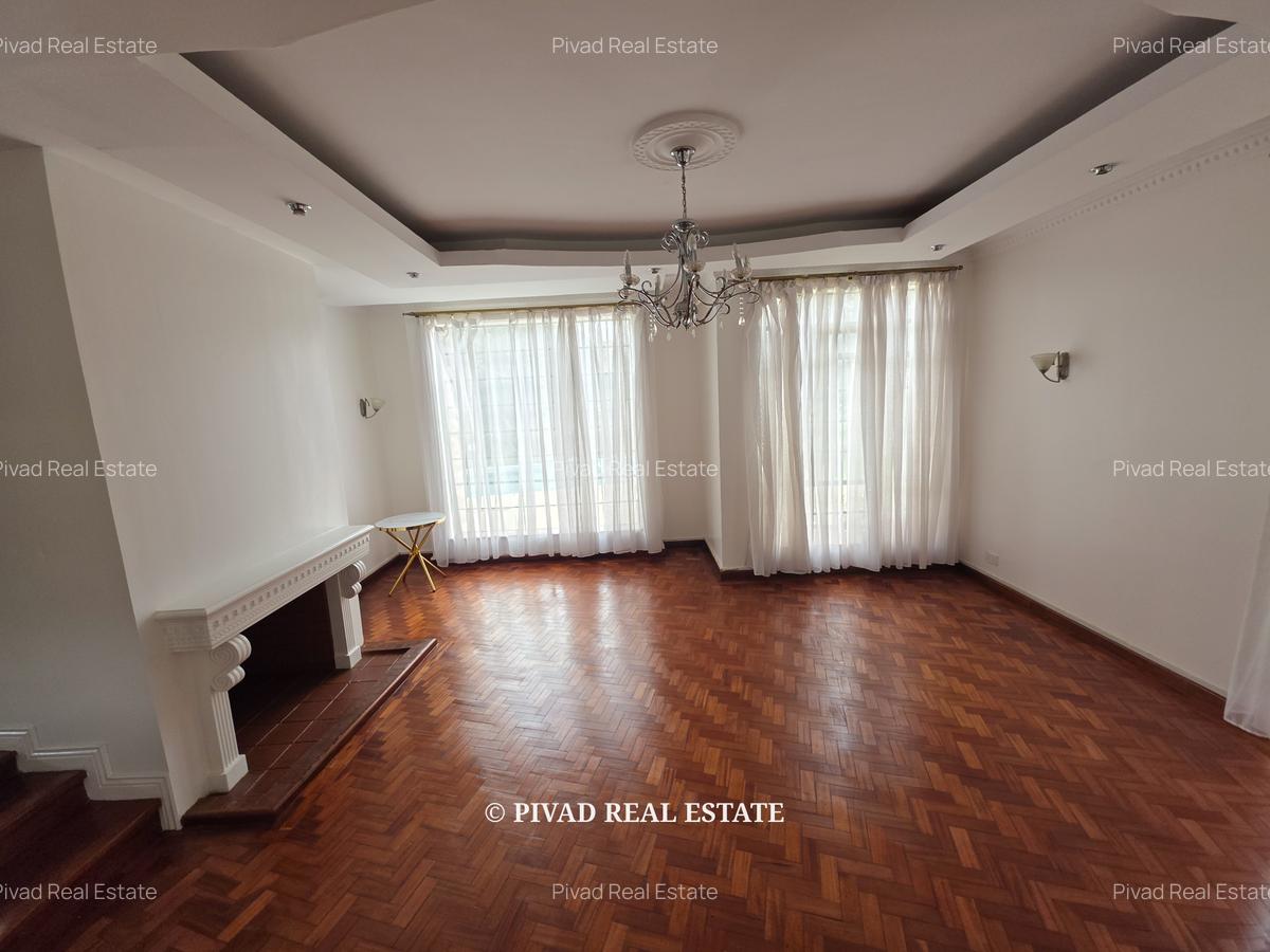 4 Bed House with Swimming Pool in Garden Estate - 13