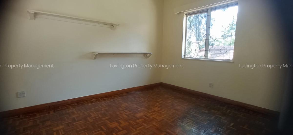 4 Bed Townhouse with En Suite at Lavington Green - 16