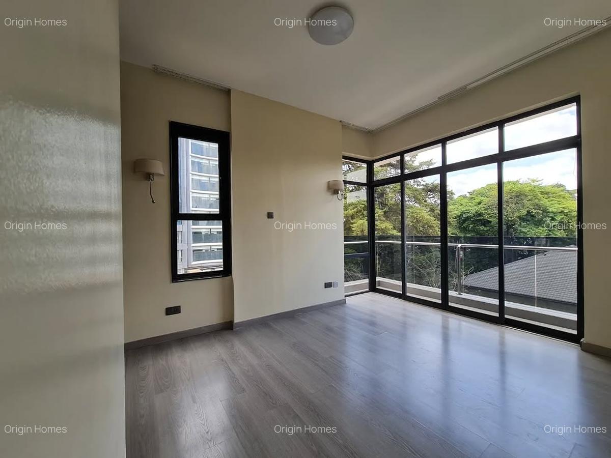 2 Bed Apartment with En Suite at Westlands - 12
