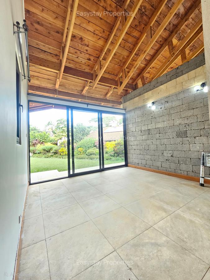 1 Bed House with En Suite in Spring Valley - 5