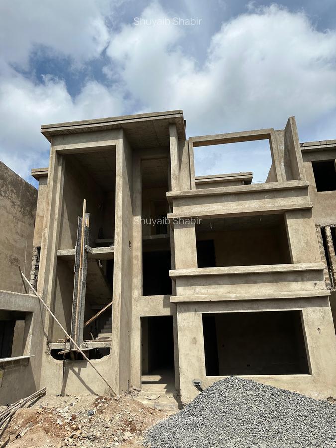 5 Bed Villa with En Suite at Chalbi Drive - 2