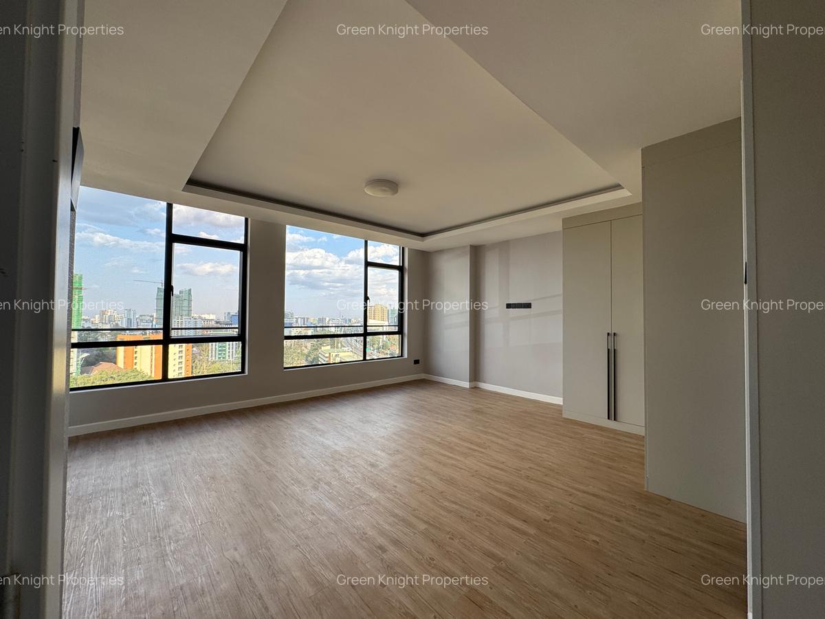 Serviced 3 Bed Apartment with En Suite in Westlands Area - 4