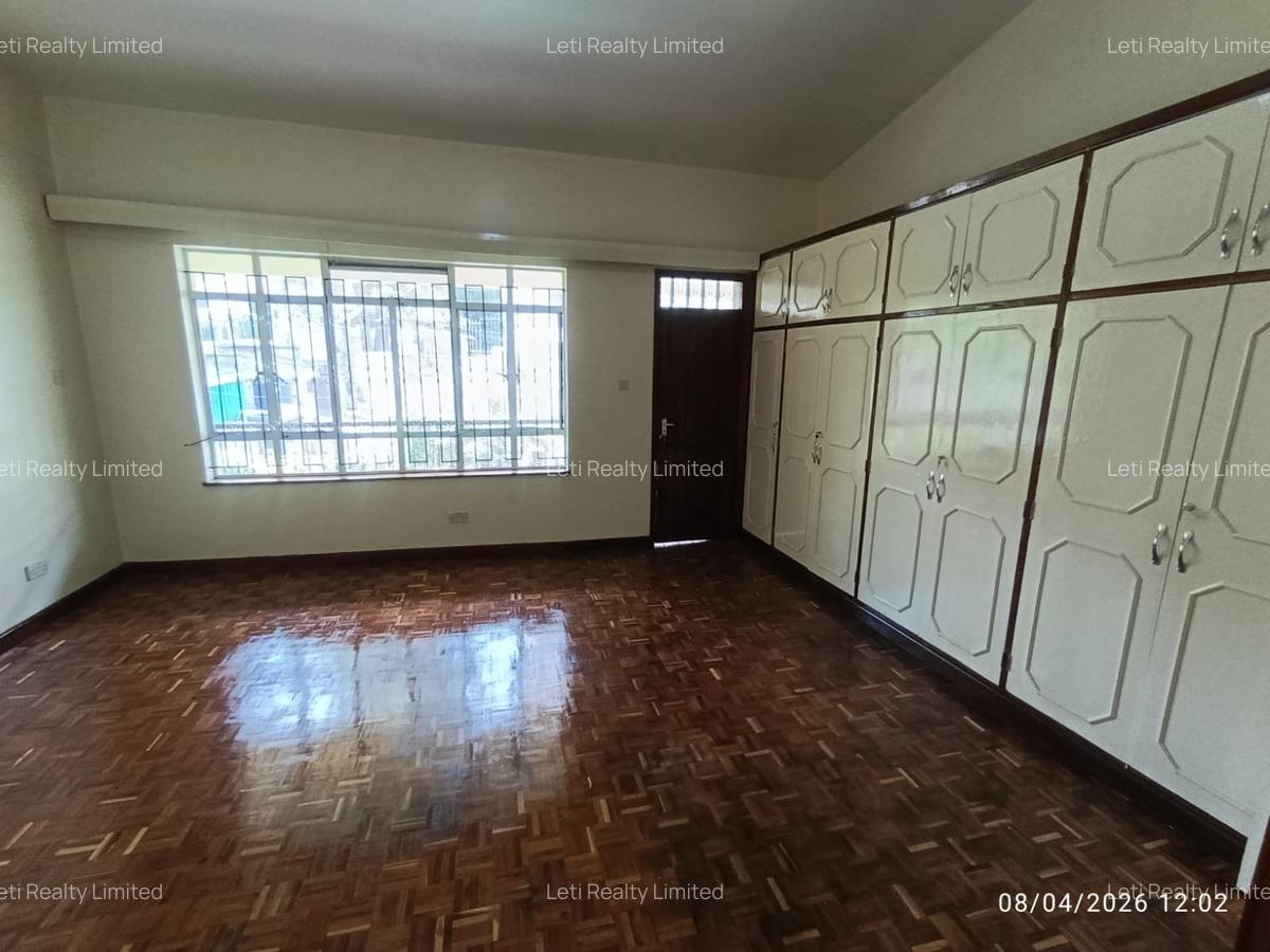 5 Bed Townhouse with En Suite in Kilimani - 4
