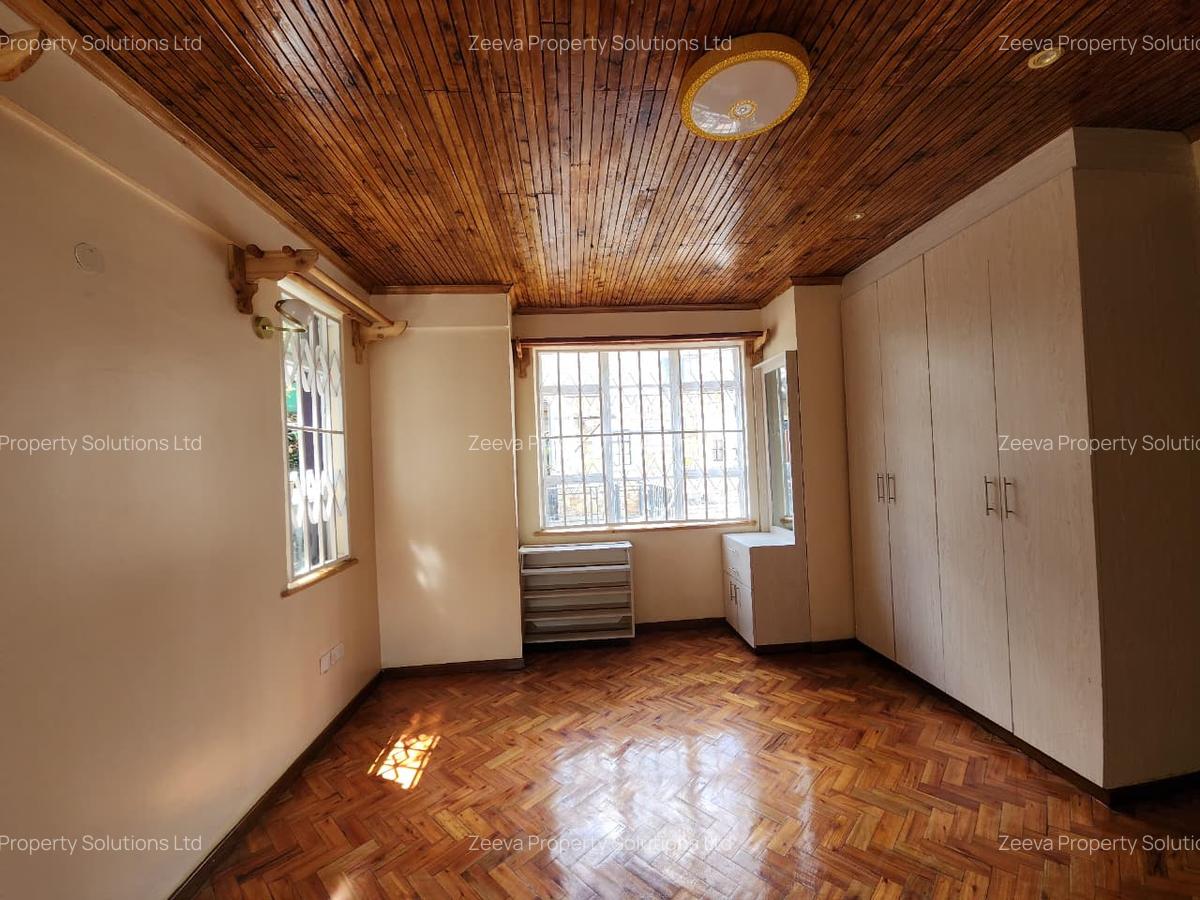 4 Bed House with En Suite in Spring Valley - 9