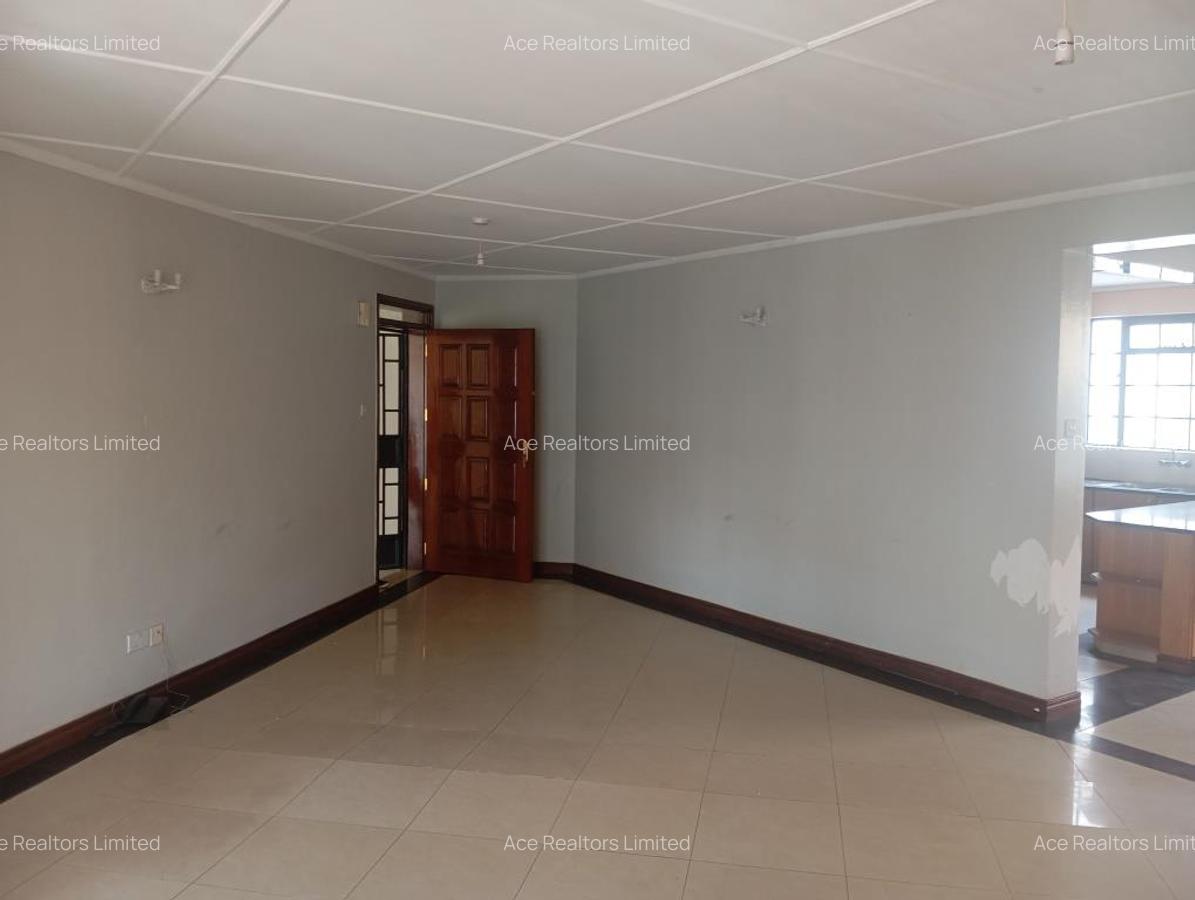 3 Bed Apartment with En Suite at Valley Arcade - 5