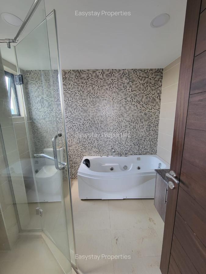 4 Bed Apartment with En Suite in Lavington - 6