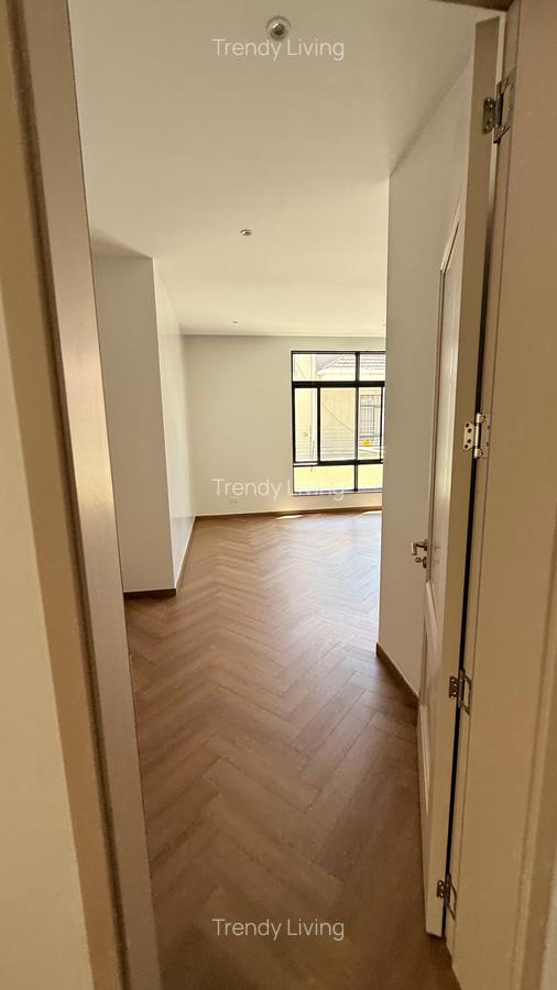 6 Bed Townhouse with En Suite in Lavington - 7
