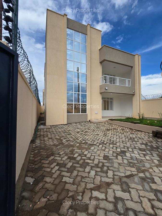 5 Bed House with En Suite at Tola - 1
