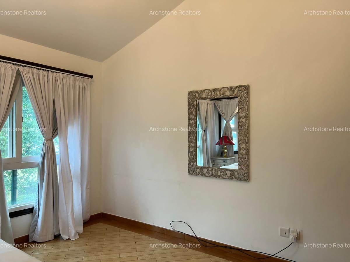 4 Bed Villa with En Suite in Kyuna - 4