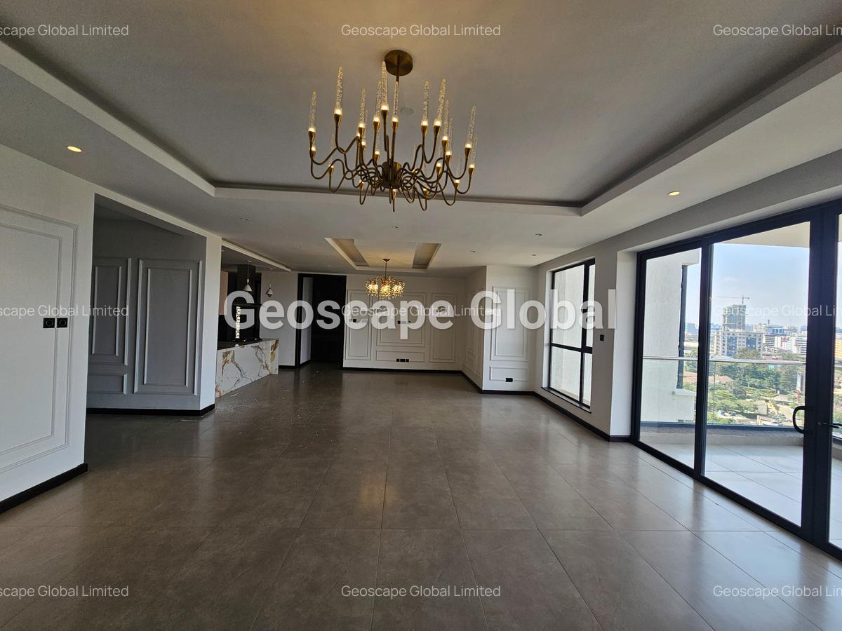3 Bed Apartment with En Suite in Riverside - 13