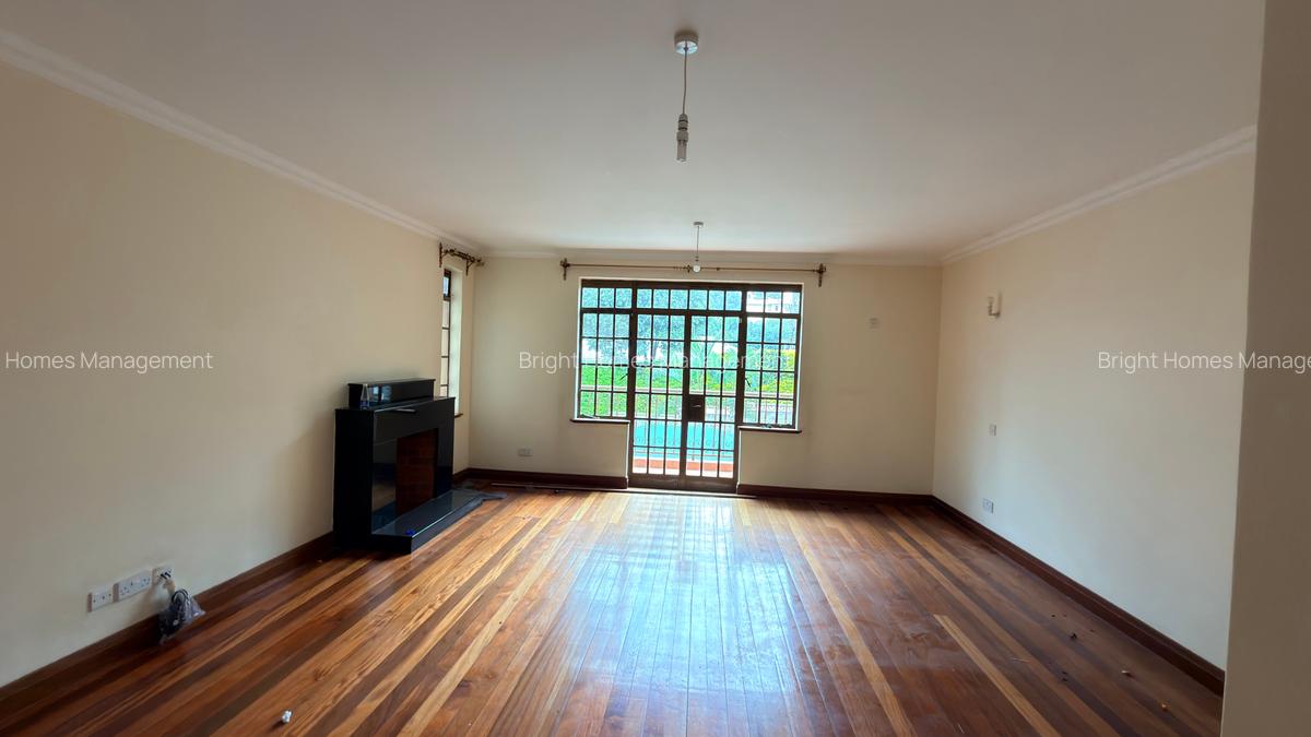 5 Bed Townhouse with En Suite in Lavington - 7