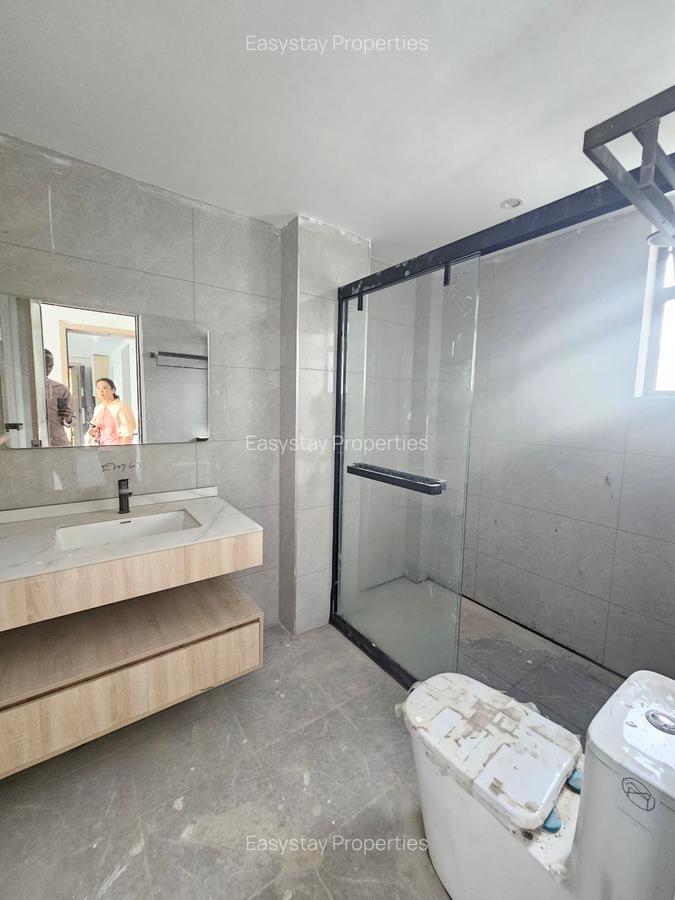 3 Bed Apartment with En Suite in Riverside - 10