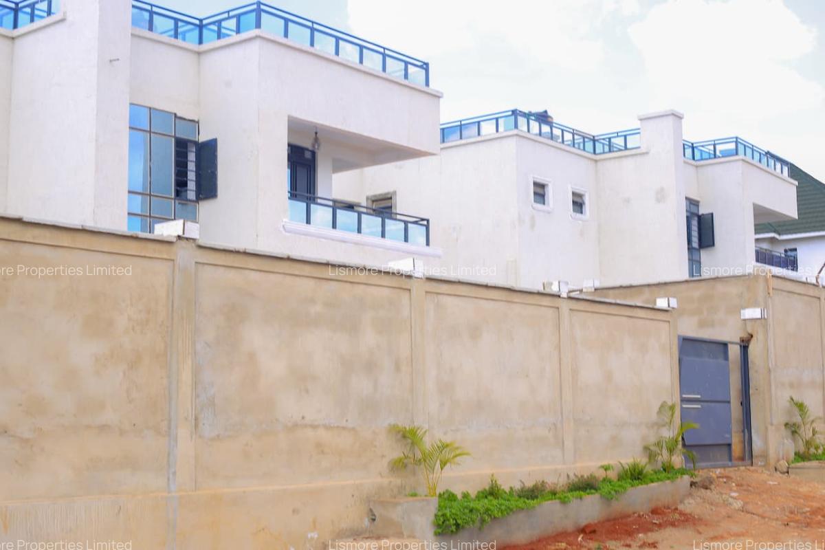 4 Bed House with En Suite in Kenyatta Road - 13