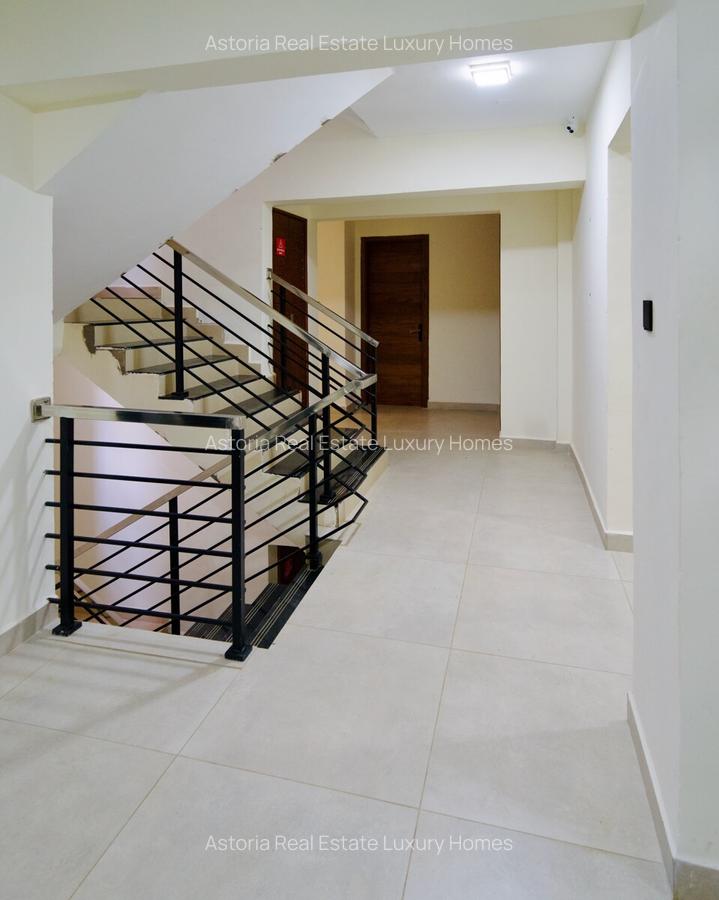 4 Bed Apartment with En Suite at 2026-430 - 19