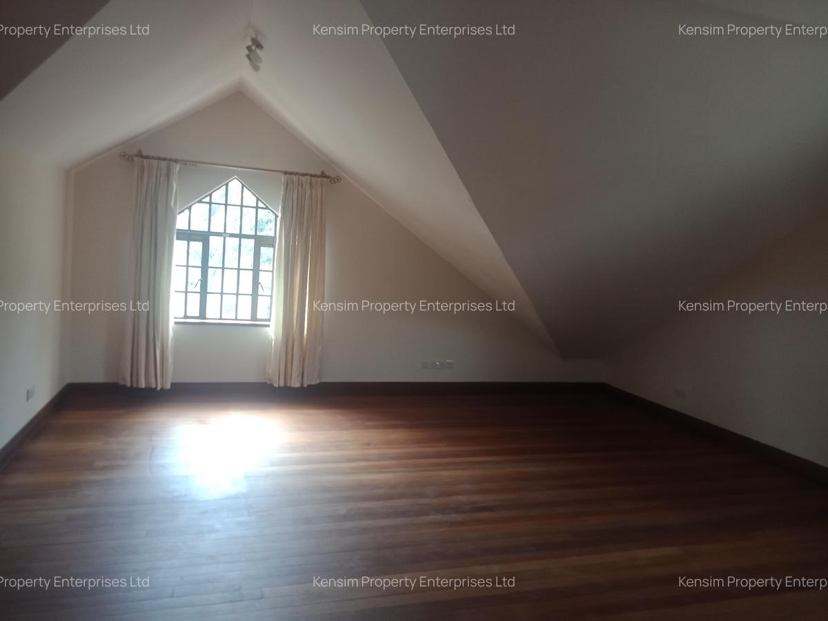 5 Bed Townhouse with En Suite in Lavington - 14