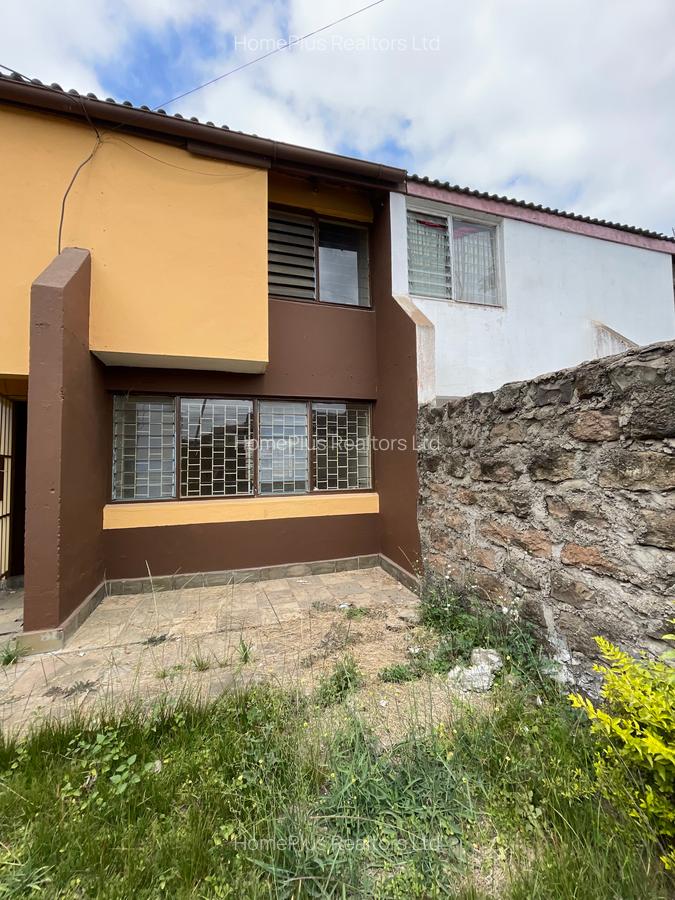 3 Bed House with En Suite at Green Fields Estate - 12