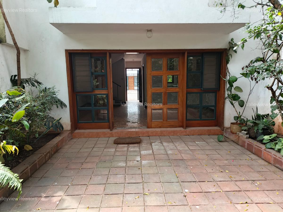 2 Bed Townhouse with En Suite at Kileleshwa - 9