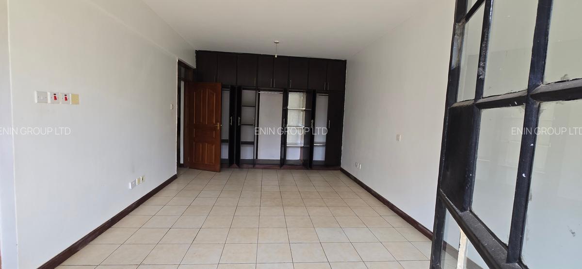 3 Bed Apartment with En Suite in Lavington - 6
