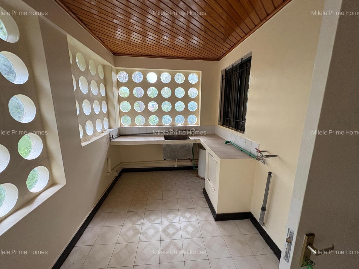 3 Bed Villa with En Suite at Matundu Lane - 16
