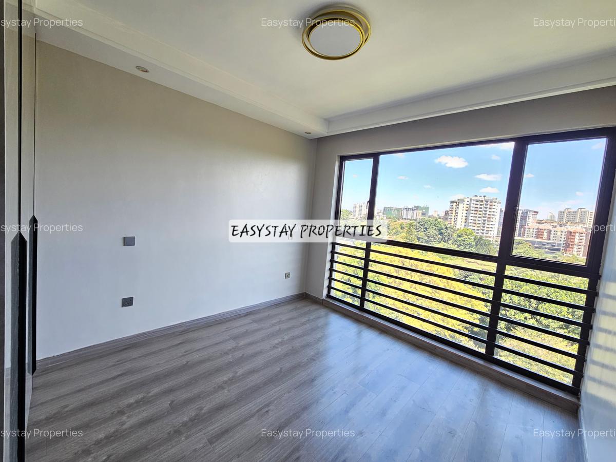 3 Bed Apartment with En Suite in Riverside - 5