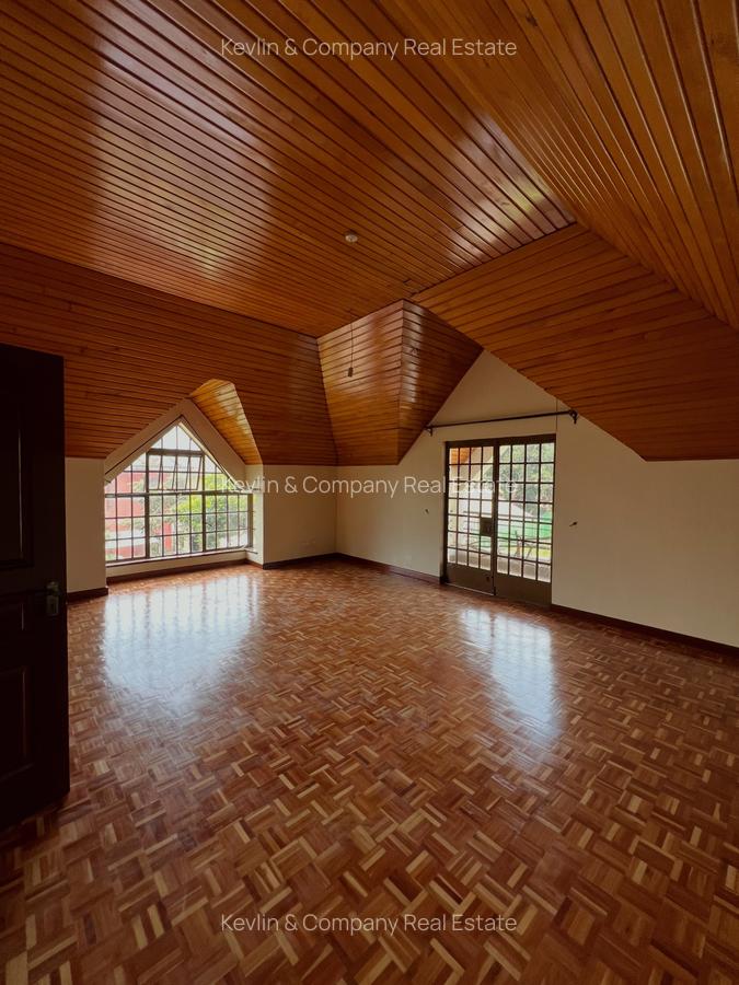 4 Bed Townhouse with En Suite in Lavington - 14