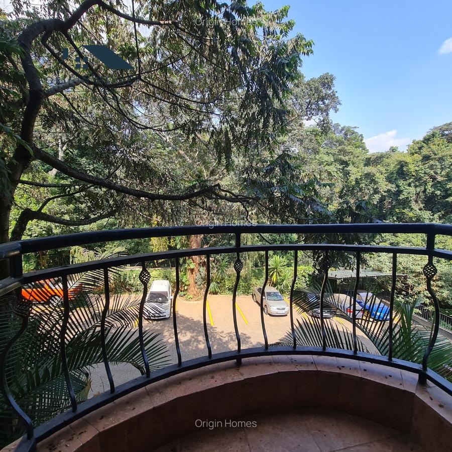 3 Bed Apartment with En Suite at Riverside Drive - 16