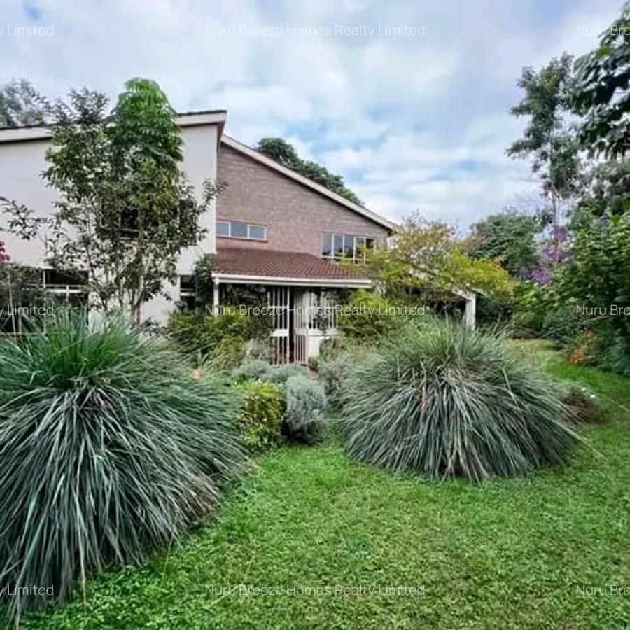 4 Bed Townhouse with En Suite in Gigiri - 13