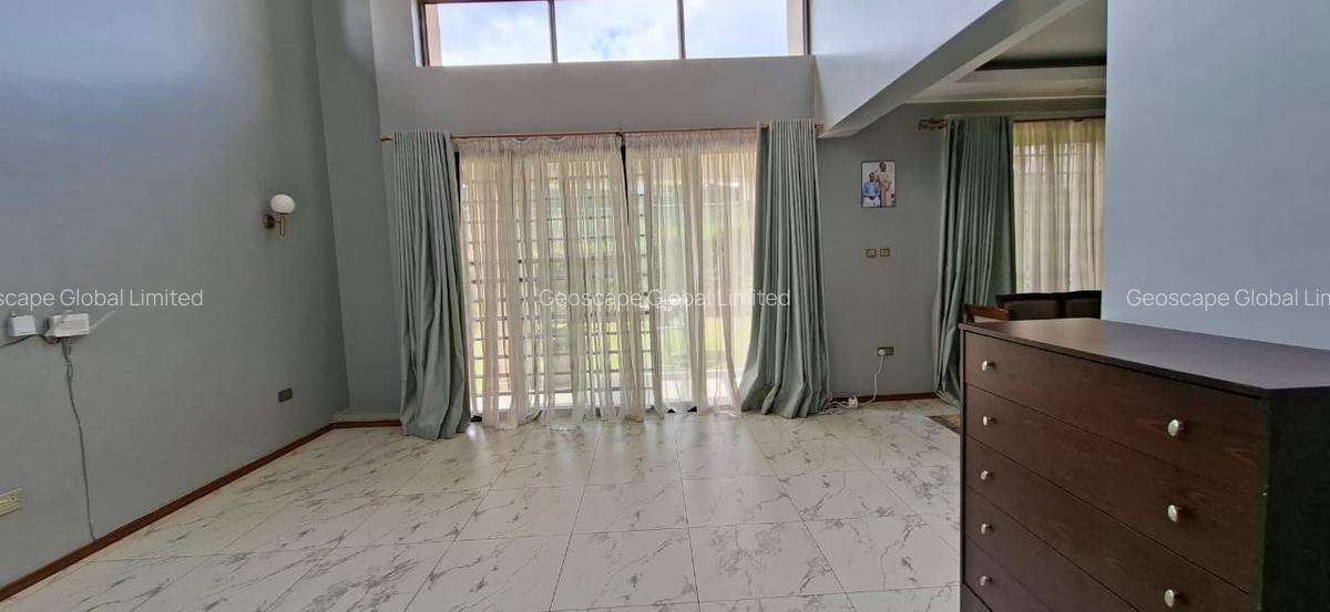 4 Bed House with En Suite in Runda - 11