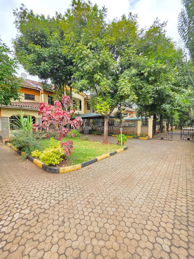 4 Bed Townhouse with En Suite at Lavington Green - 3