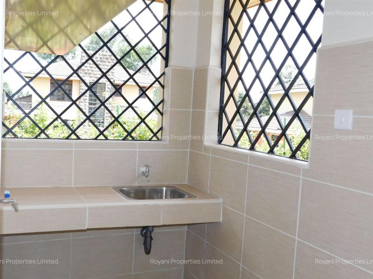 3 Bed House with En Suite at Fourways Junction Estate - 19