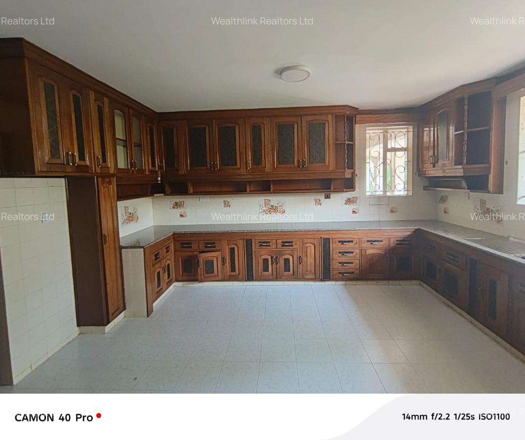4 Bed House with En Suite at Gigiri - 10