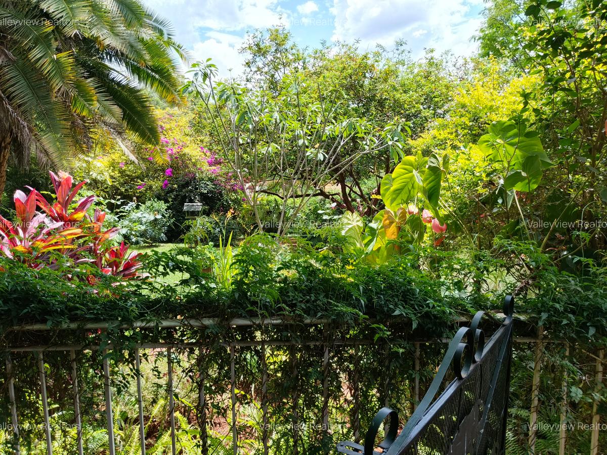 3 Bed House with En Suite at Lavington - 12