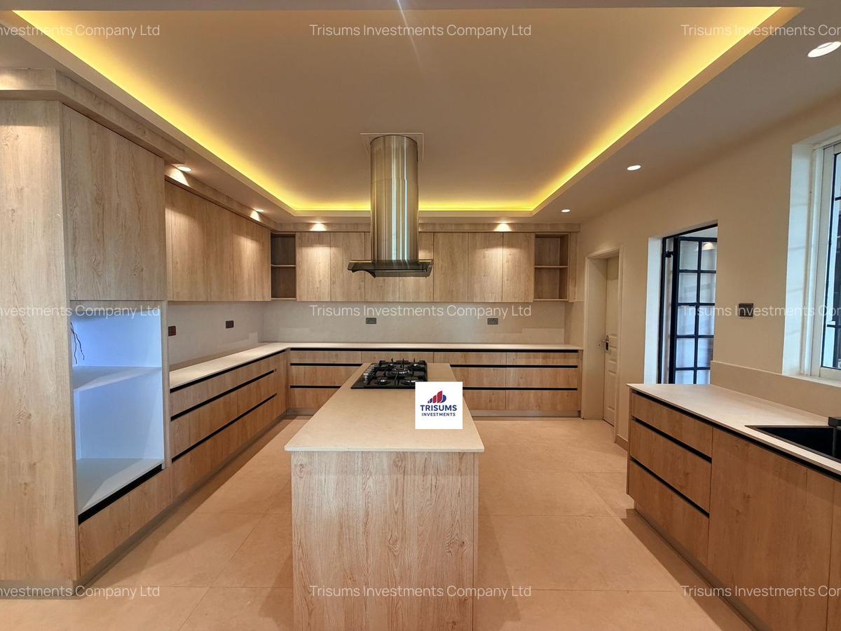 4 Bed Apartment with En Suite in Westlands Area - 4