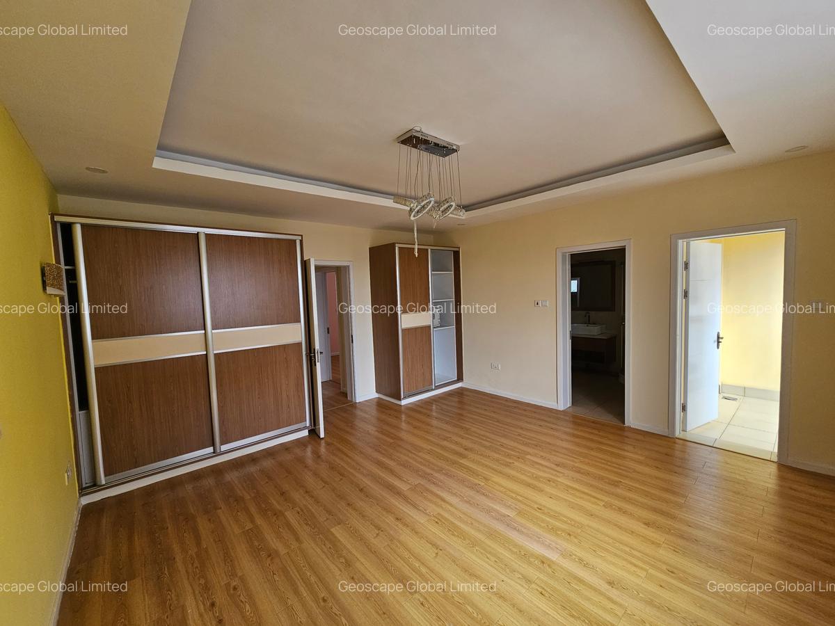 3 Bed Apartment with En Suite in Westlands Area - 4