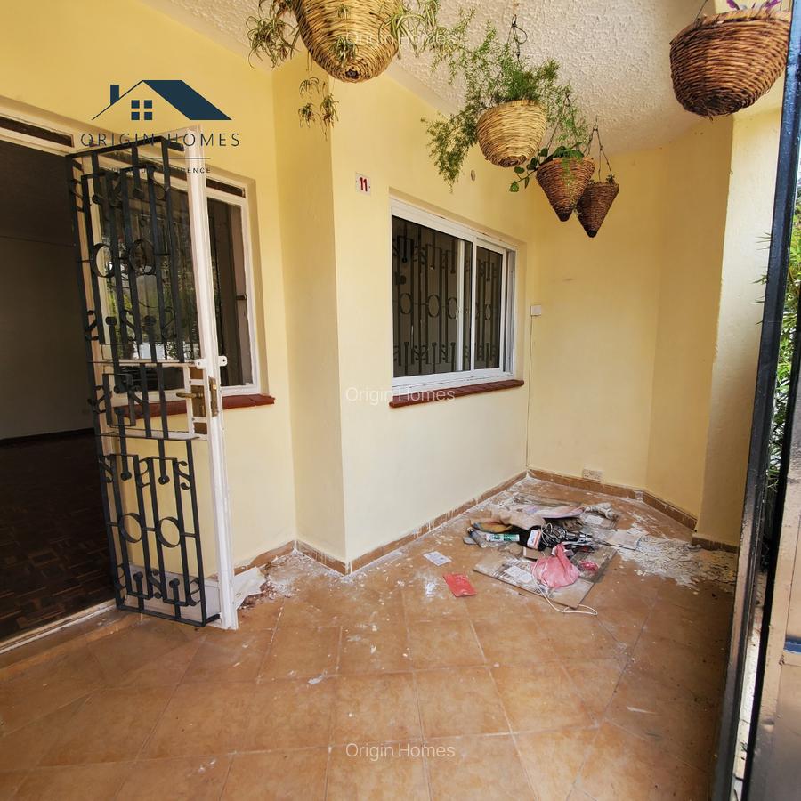3 Bed Townhouse with En Suite at Dennis Pritt Road - 16