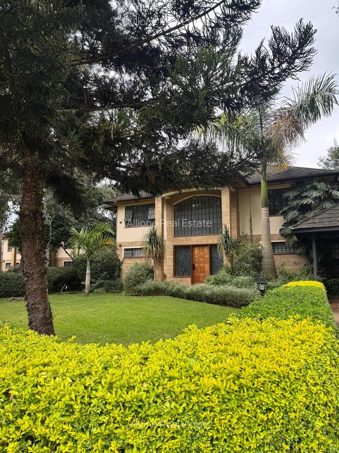4 Bed Townhouse with Walk In Closet at Near The Hub Mall - 1