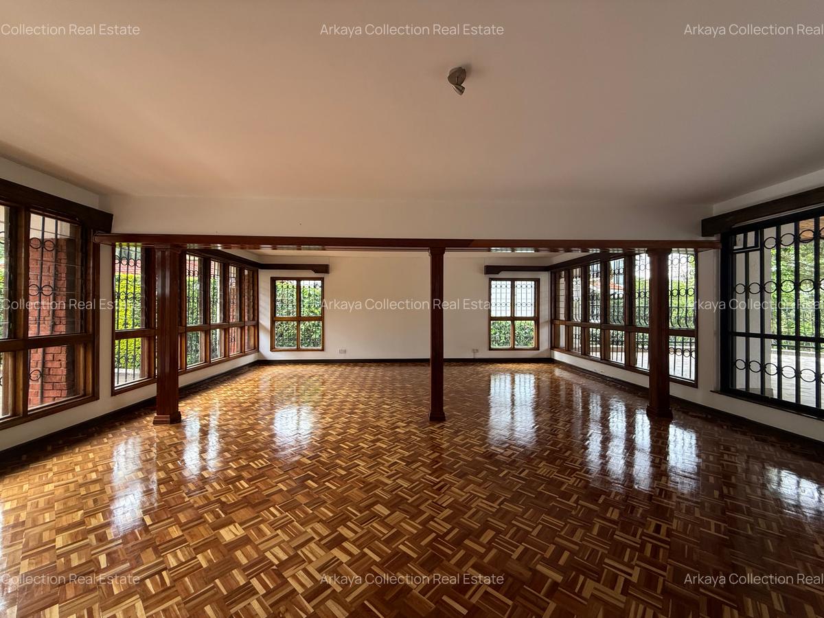 5 Bed House with En Suite in Gigiri - 9