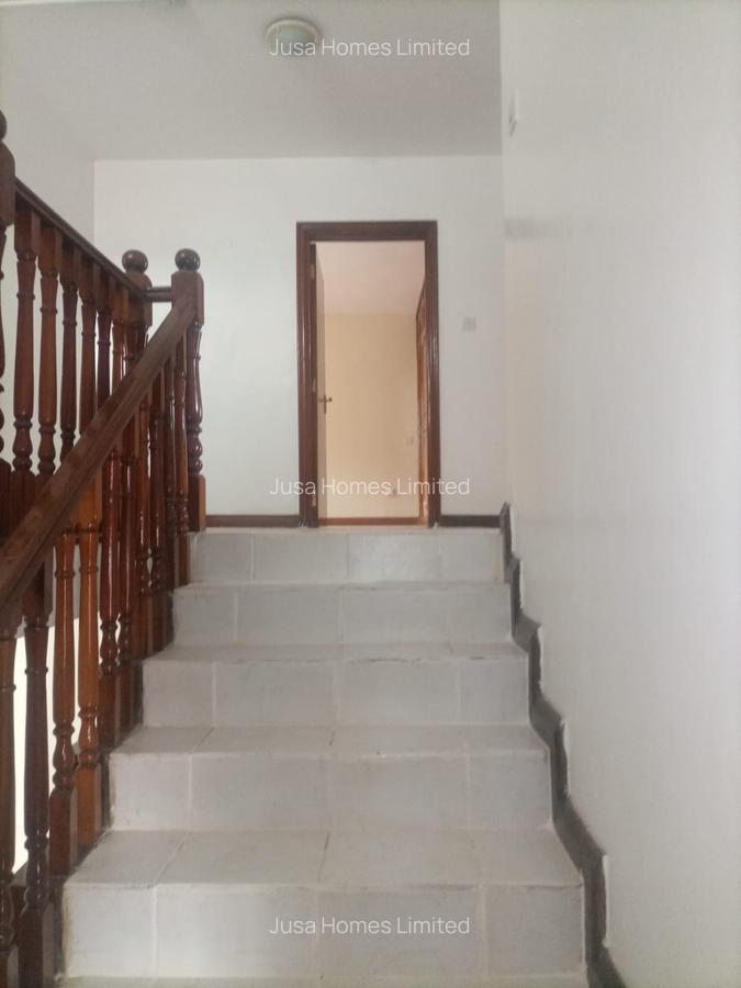 4 Bed Villa in Spring Valley - 5