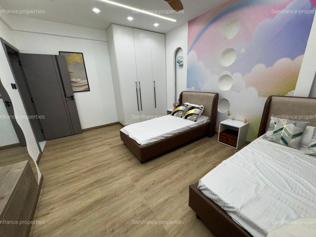 Serviced 3 Bed Apartment with En Suite at Tudor - 6