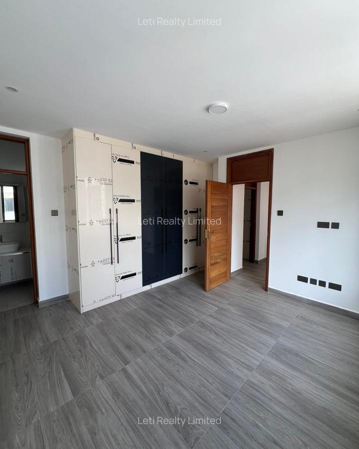 5 Bed Townhouse with En Suite in Lavington - 10