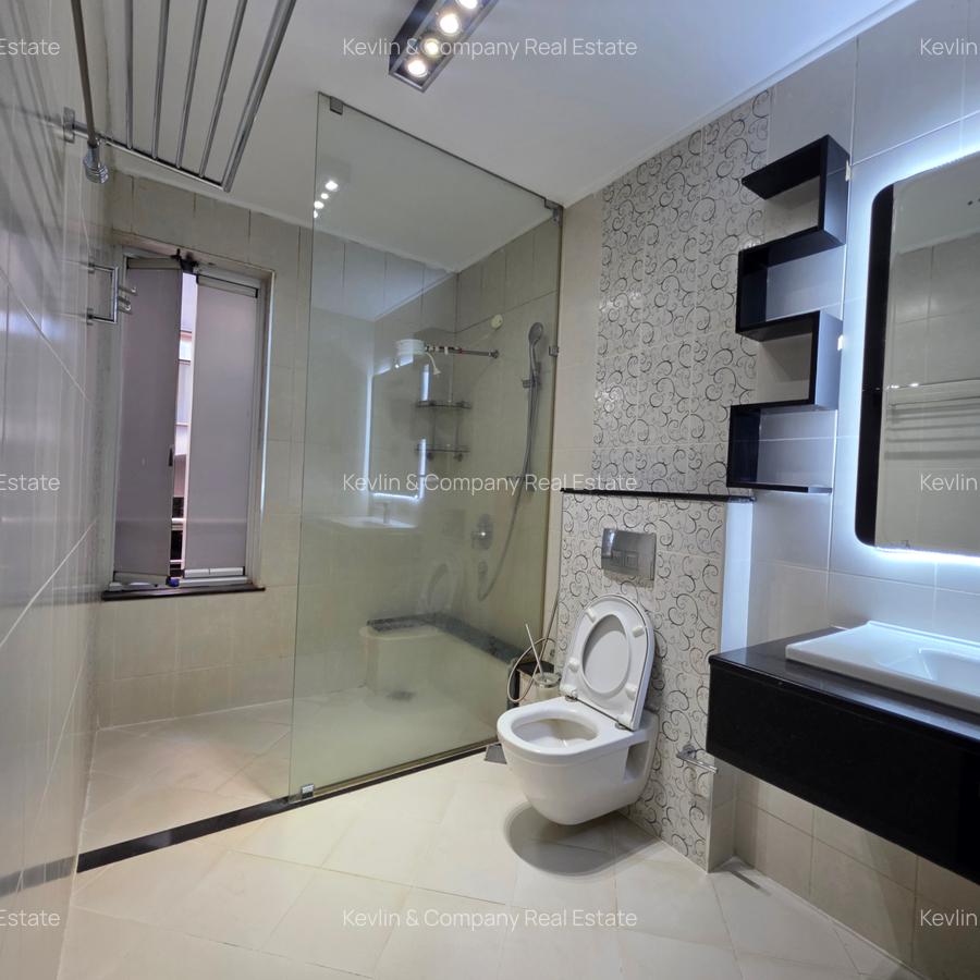 3 Bed Apartment with En Suite in Riverside - 11