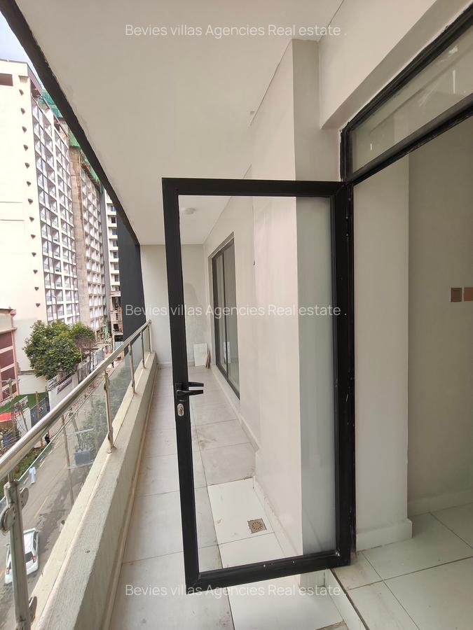 2 Bed Apartment with En Suite at Parklands - 9