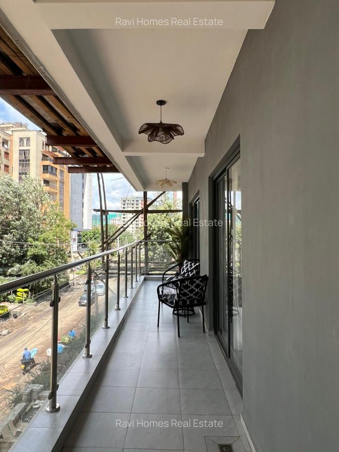 Studio Apartment with Swimming Pool at Wood Avenue - 6