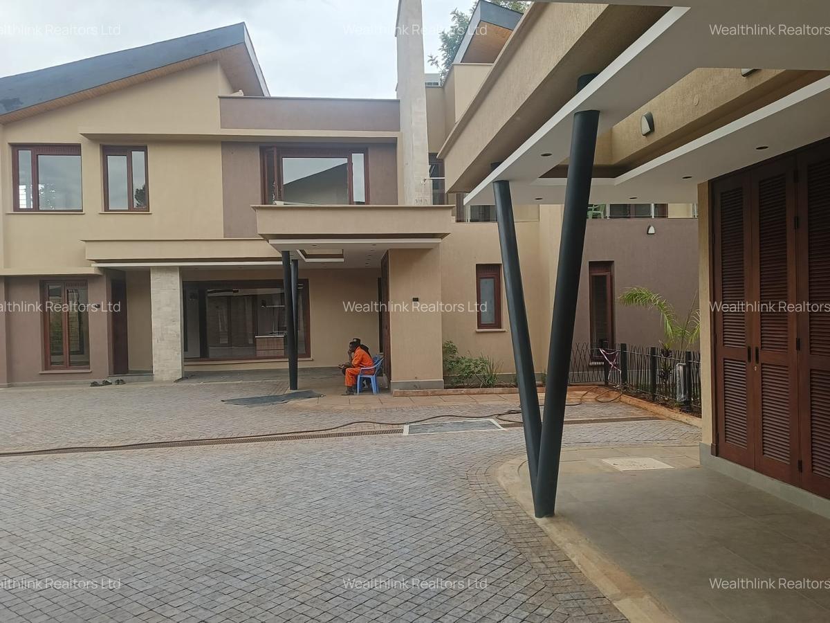 4 Bed Townhouse with En Suite at Runda - 3