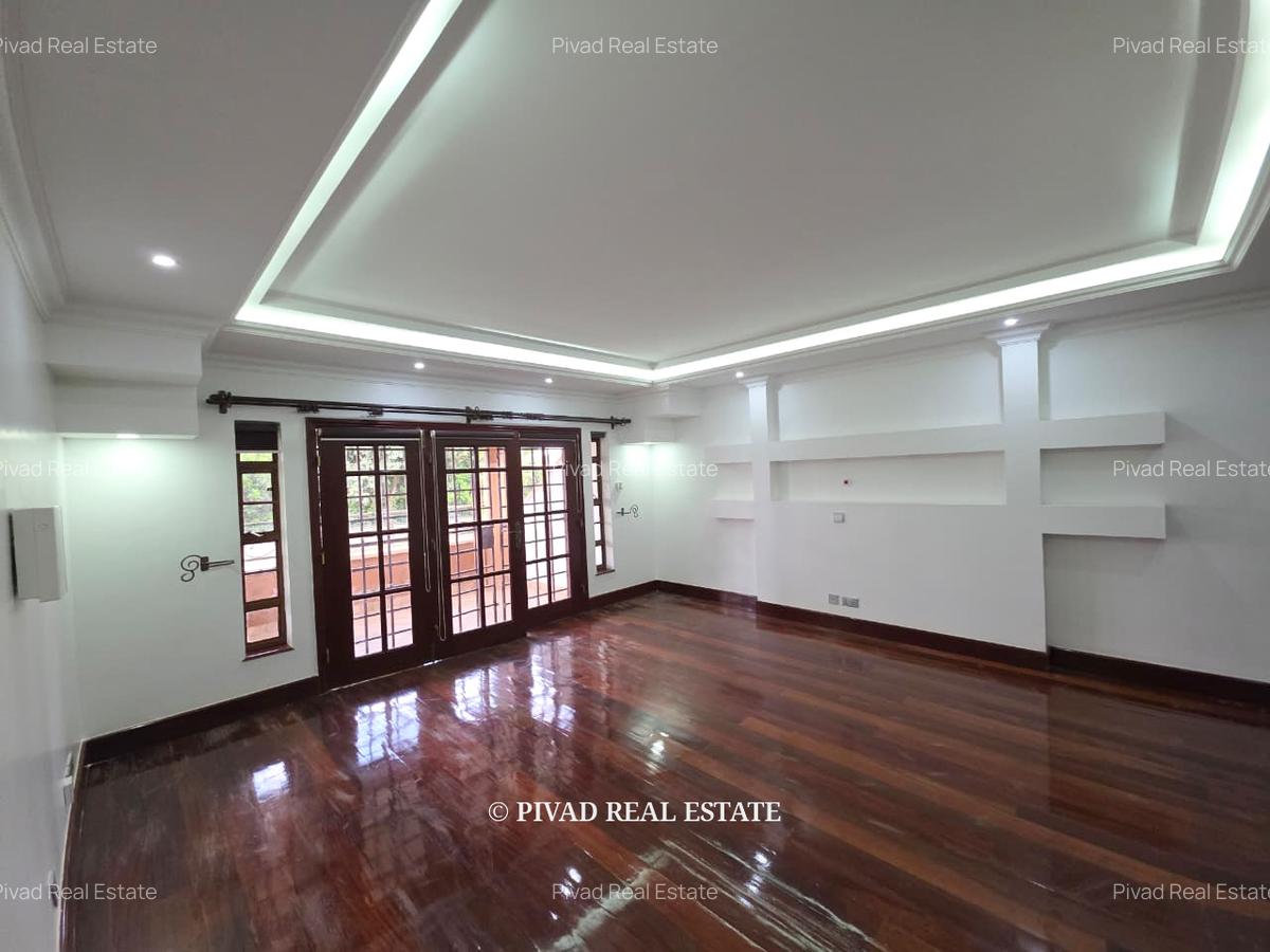 5 Bed House with Swimming Pool in Runda - 14