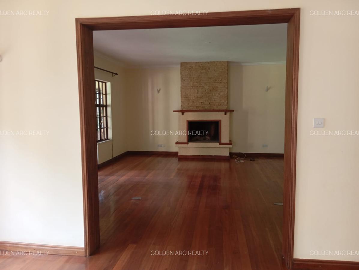 5 Bed Townhouse with En Suite in Karen - 9