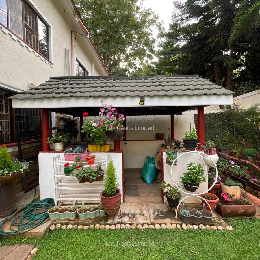 4 Bed Townhouse with En Suite in Lavington - 4